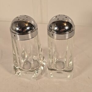Vintage Libbey Clear Glass Salt & Pepper Shakers - Restaurant Style 1970s